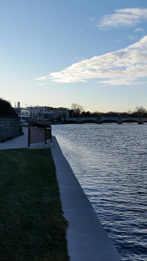 Fort Atkinson Riverwalk Inn & Suites المظهر الخارجي الصورة