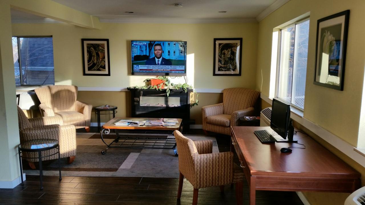 Fort Atkinson Riverwalk Inn & Suites المظهر الخارجي الصورة