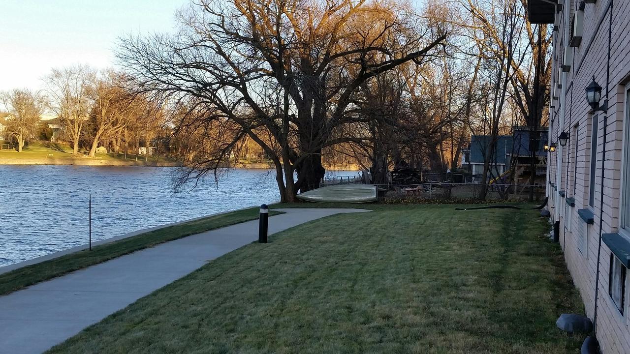 Fort Atkinson Riverwalk Inn & Suites المظهر الخارجي الصورة