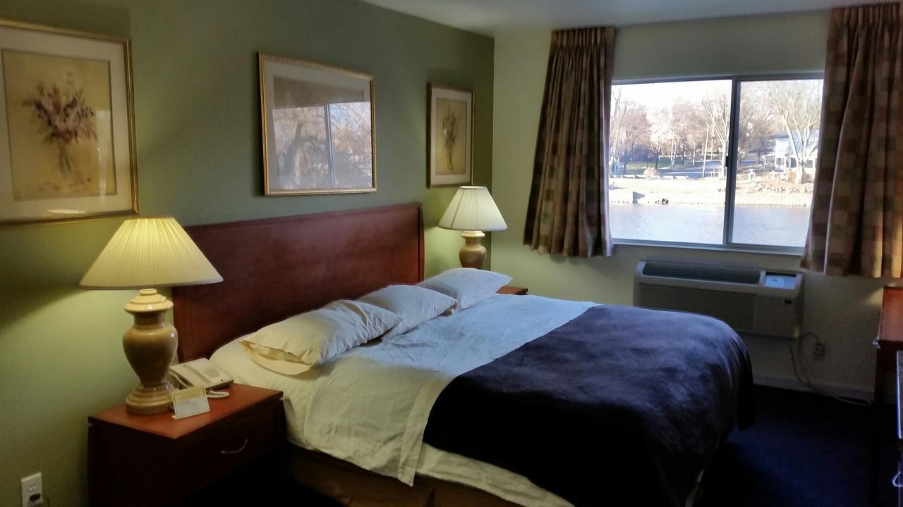 Fort Atkinson Riverwalk Inn & Suites المظهر الخارجي الصورة