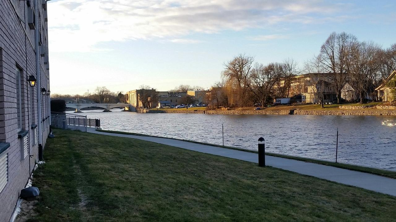 Fort Atkinson Riverwalk Inn & Suites المظهر الخارجي الصورة