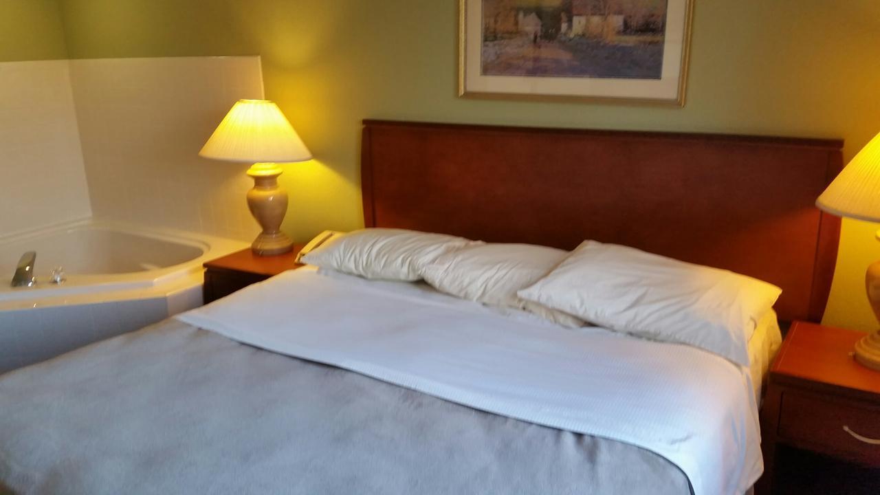 Fort Atkinson Riverwalk Inn & Suites المظهر الخارجي الصورة