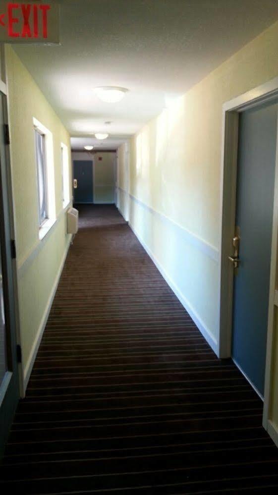 Fort Atkinson Riverwalk Inn & Suites المظهر الخارجي الصورة