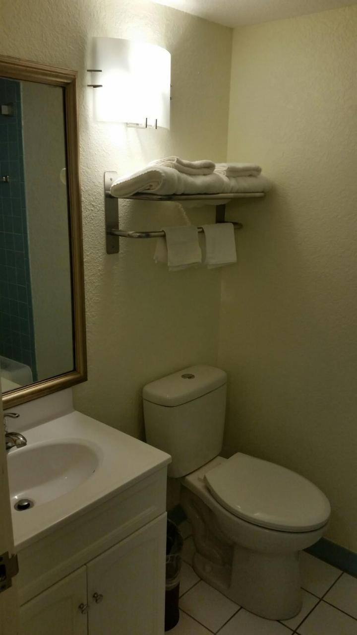 Fort Atkinson Riverwalk Inn & Suites المظهر الخارجي الصورة