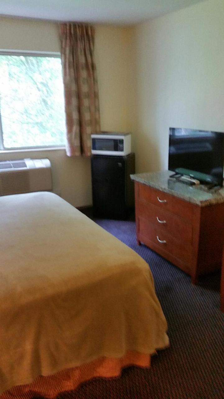 Fort Atkinson Riverwalk Inn & Suites المظهر الخارجي الصورة